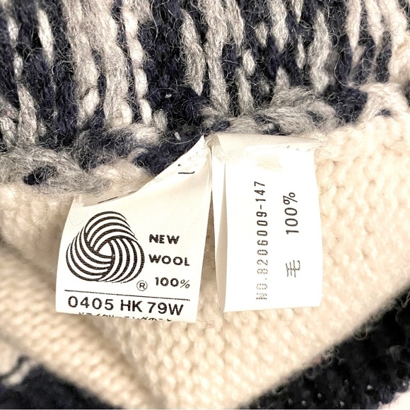 Vintage Cozy Knit Reindeer Sweater 100% Wool - Picture 11 of 13